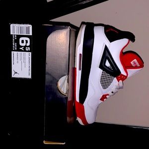 AIR JORDAN 4 RETRO (GS)